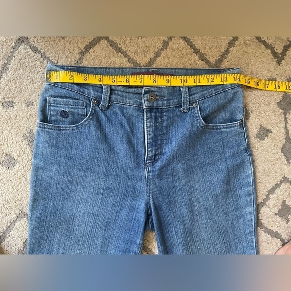 Gloria Vanderbilt Amanda Petite Jeans - Picture 8 of 10